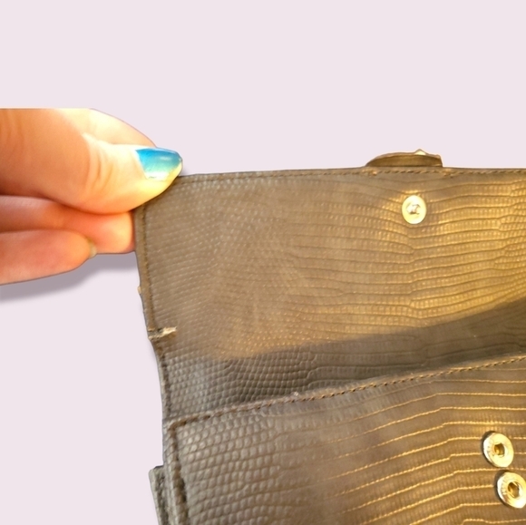 Guess Wallet Black & Beige Large Continental Wallet - Picture 6 of 9